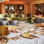 Hotel Auriga 4*