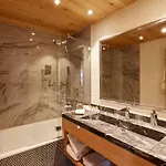 Hotel Auriga 4*