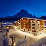 Hotel Auriga 4*