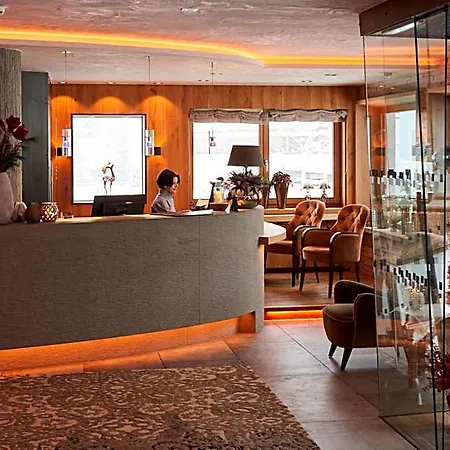 Auriga Hotel 4*