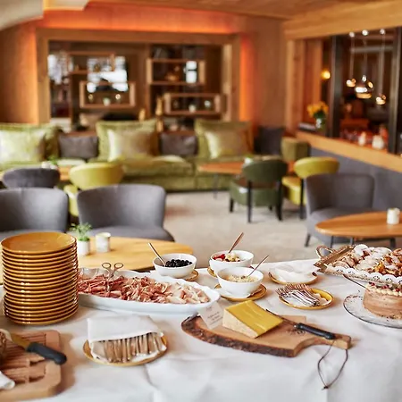 Hotel Auriga 4*